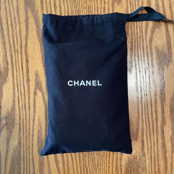 Chanel Timeless Wallet On Chain w/ Crystal Logo - Picture 3 of 6